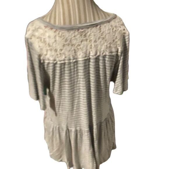 Rewind size XXL top lace accents great condition see pics - Picture 2 of 2